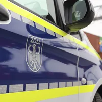 dienstfahrzeug_blau_06.jpg